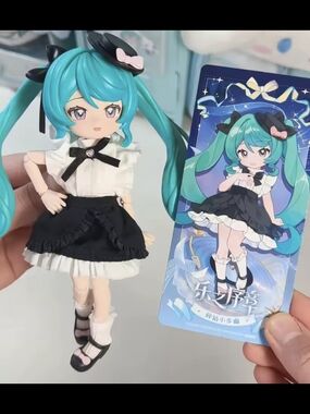 Hatsune Miku White Black Vocaloid 14cm figure action toy